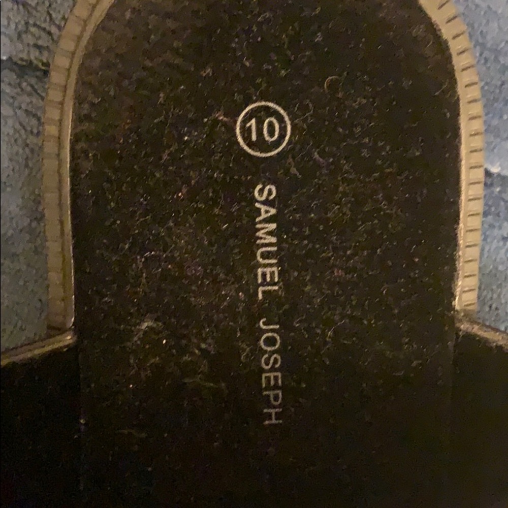 Samuel Joseph Black faux leather slides👣🕶🏖 - Picture 2 of 4